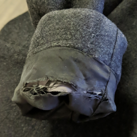 Aritzia | Wilfred Cocoon Coat 🖤 - Picture 9 of 10